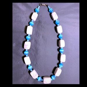 White and blue marble beaded necklace set